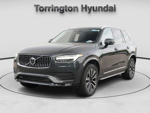 Used 2022 Volvo XC90 T6 Momentum w/ Advanced Package image 3