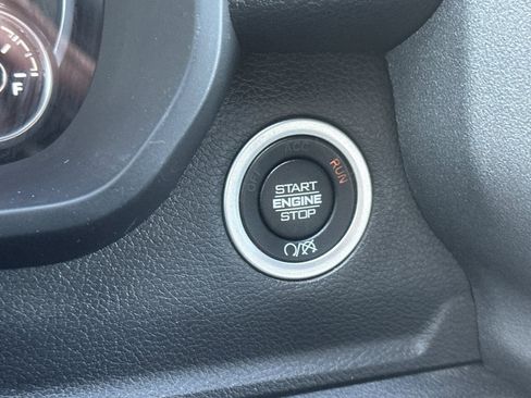 Used 2024 RAM 2500 Tradesman w/ Chrome Appearance Group image 24