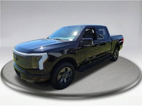 Used 2022 Ford F150 Lightning Lariat w/ Tow Technology Package image 19