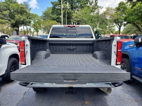 Used 2025 Chevrolet Silverado 2500 LTZ w/ LTZ Premium Package AWD/4WD image 9