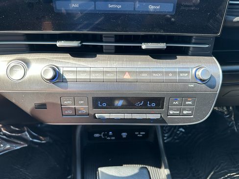 Used 2025 Hyundai Kona SEL image 14