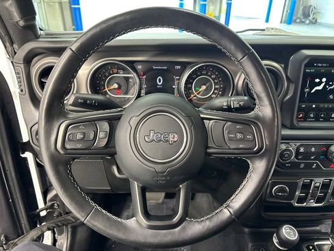 Used 2023 Jeep Gladiator Sport AWD/4WD image 13
