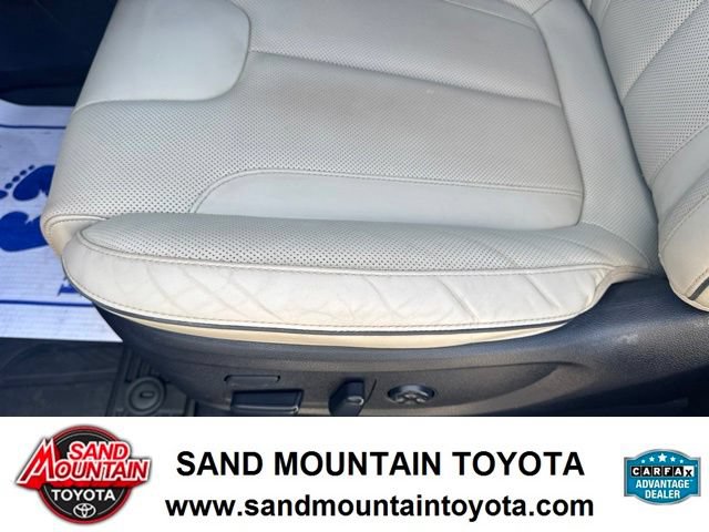 Used 2022 Hyundai Palisade Limited FWD image 13
