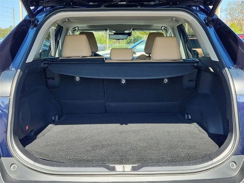 Used 2022 Toyota RAV4 XLE Premium image 8
