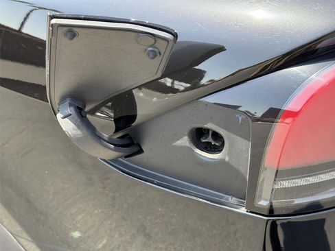 Used 2023 Tesla Model X AWD/4WD image 10