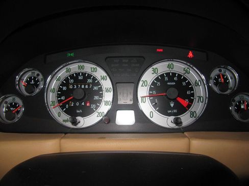 Used 2004 Maserati Spyder Cambiocorsa RWD image 11