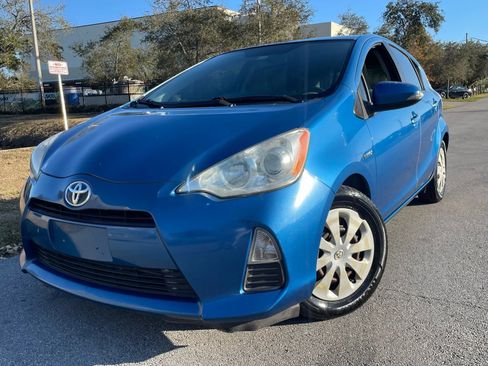 Used 2012 Toyota Prius C One image 8