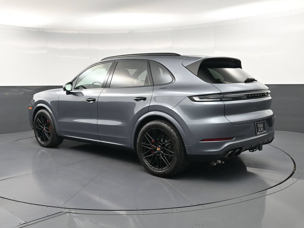 Certified 2026 Porsche Cayenne S AWD/4WD image 3