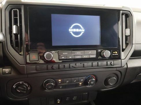 Certified 2025 Nissan Frontier S image 9