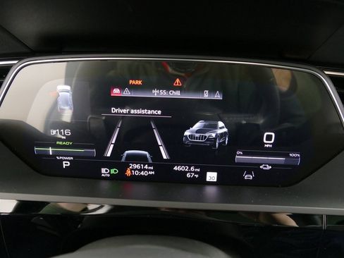 Used 2023 Audi e-tron Premium Plus image 16