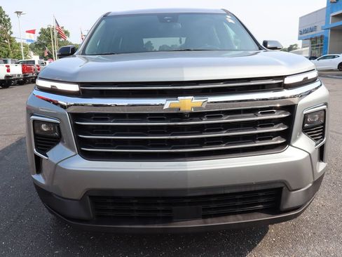Used 2024 Chevrolet Traverse LT w/ LPO, Floor Liner Package FWD image 41