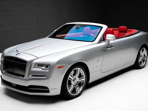 Used 2017 Rolls-Royce Dawn RWD image 7