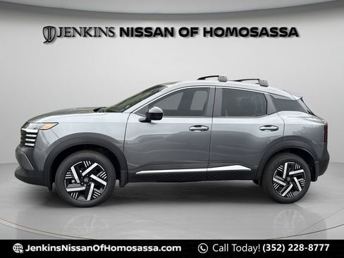 Used 2026 Nissan Kicks SV w/ SV Premium Package FWD image 9