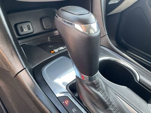 Used 2018 Chevrolet Equinox Premier image 24