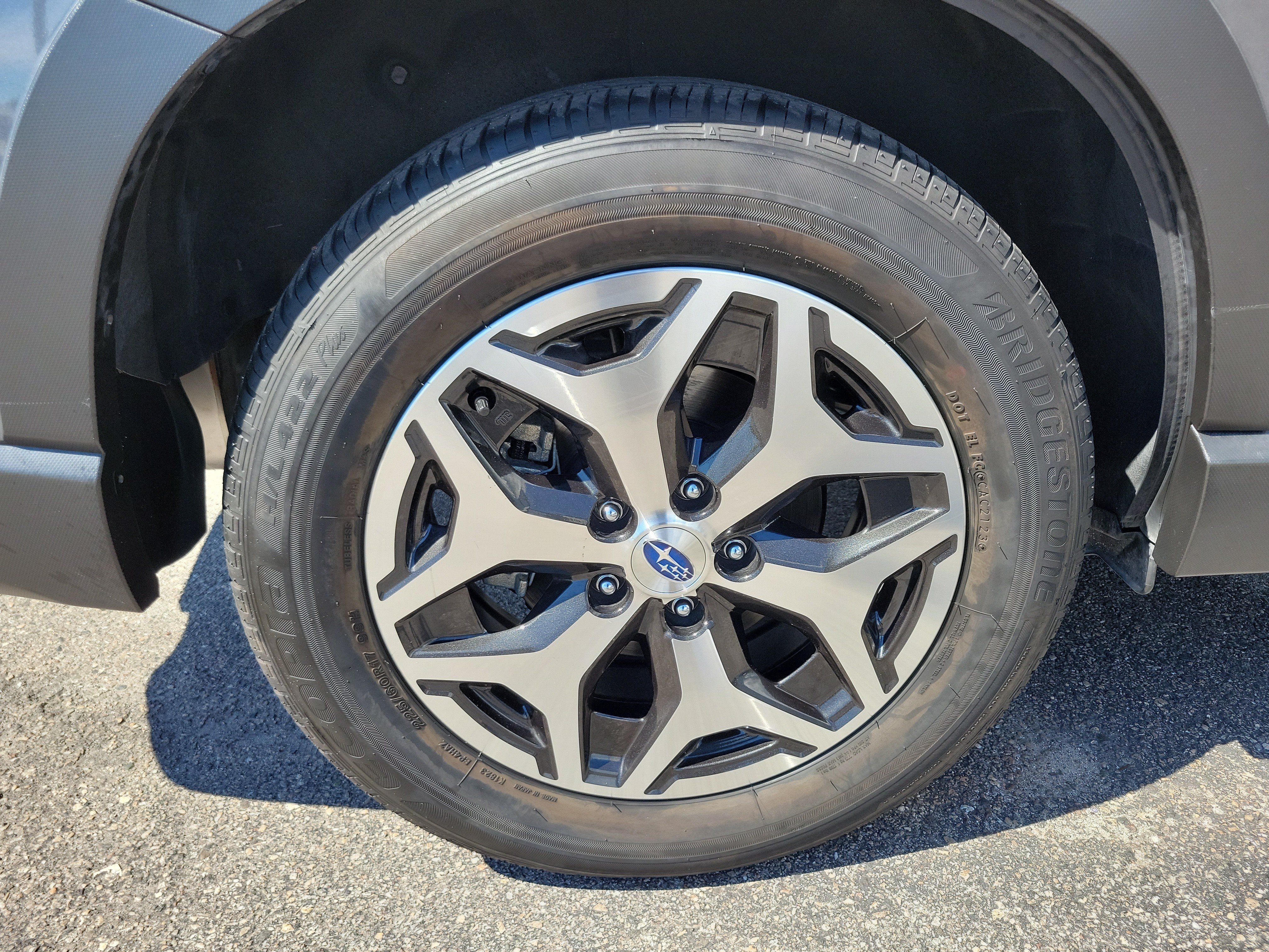 Certified 2023 Subaru Forester Premium AWD/4WD image 8