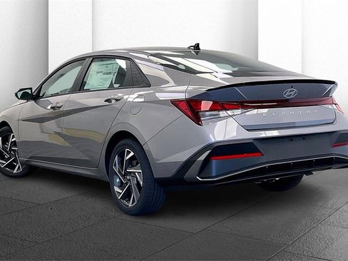 New 2025 Hyundai Elantra Sport image 3