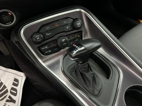 Used 2016 Dodge Challenger R/T w/ Driver Convenience Group RWD image 30