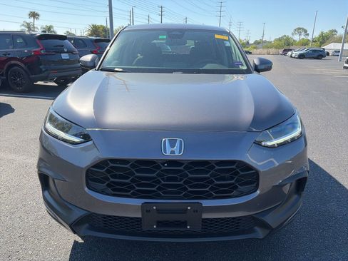 Used 2023 Honda HR-V LX image 2