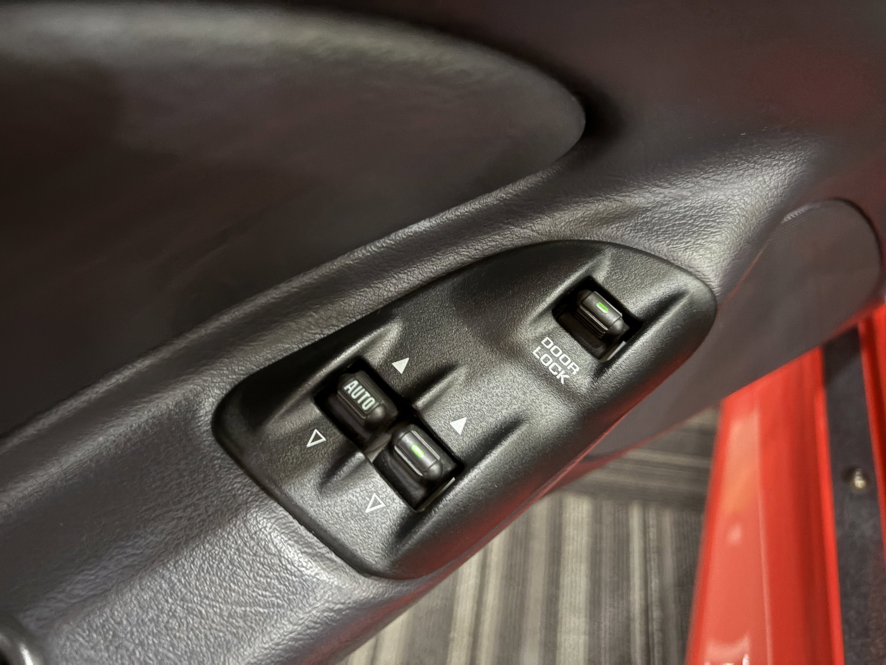 Used 1999 Plymouth Prowler RWD image 20