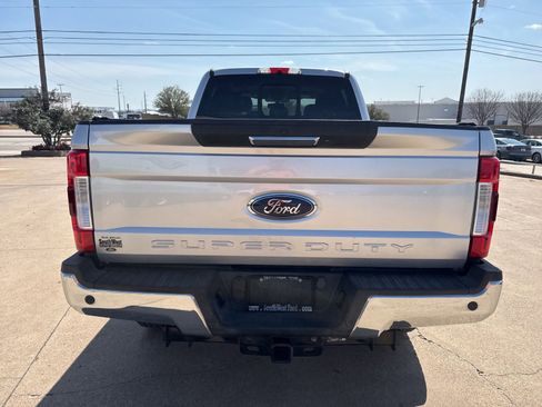 Used 2019 Ford F250 Lariat w/ Lariat Value Package image 6