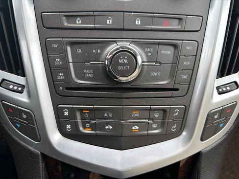Used 2011 Cadillac SRX Luxury FWD image 19