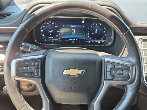 Used 2022 Chevrolet Tahoe LT w/ Luxury Package RWD image 17