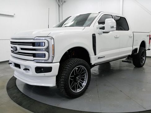 Used 2026 Ford F250 Platinum AWD/4WD image 3