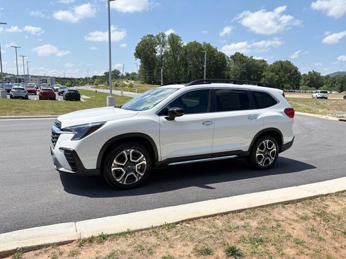 New 2026 Subaru Ascent Touring w/ Popular Package #2 AWD/4WD image 4