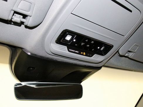 Used 2021 Lincoln Corsair Reserve w/ Equipment Group 201A image 23