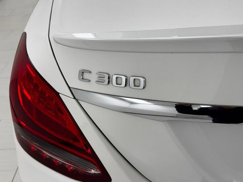 Used 2018 Mercedes-Benz C 300 4MATIC Sedan image 37