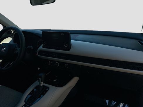 Certified 2024 Honda HR-V LX image 31