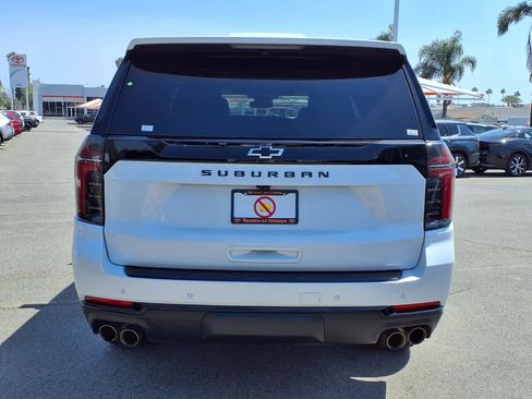 Used 2025 Chevrolet Suburban Z71 AWD/4WD image 5