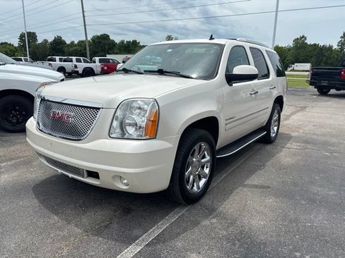 Used 2013 GMC Yukon Denali AWD/4WD image 2