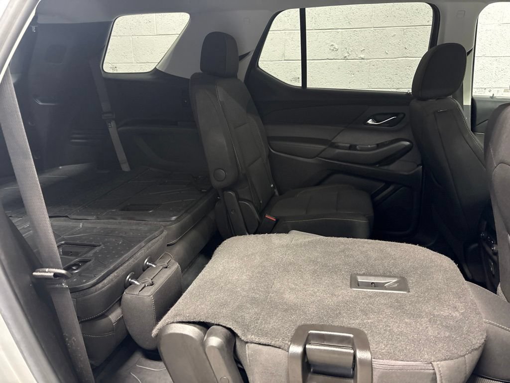 Used 2020 Chevrolet Traverse LT FWD image 10