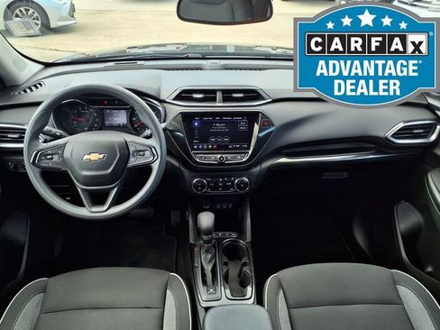 Used 2023 Chevrolet TrailBlazer LT w/ Convenience Package FWD image 11
