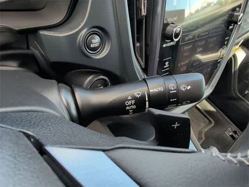 Certified 2025 Subaru Forester Limited w/ Protection Package image 25