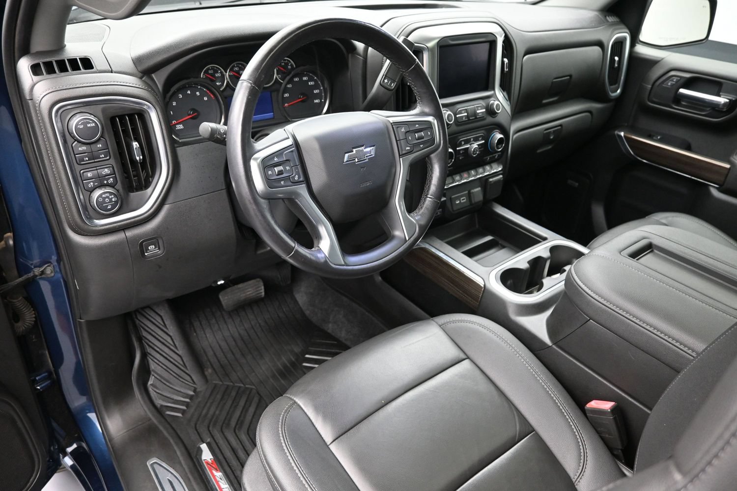 Used 2022 Chevrolet Silverado 1500 LT Trail Boss w/ Convenience Package II AWD/4WD image 22