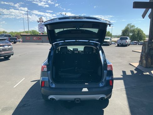 Used 2020 Ford Escape Titanium AWD/4WD image 19