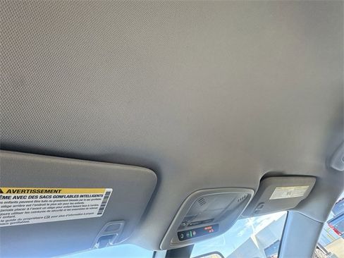 Used 2022 Chevrolet Malibu LT image 19