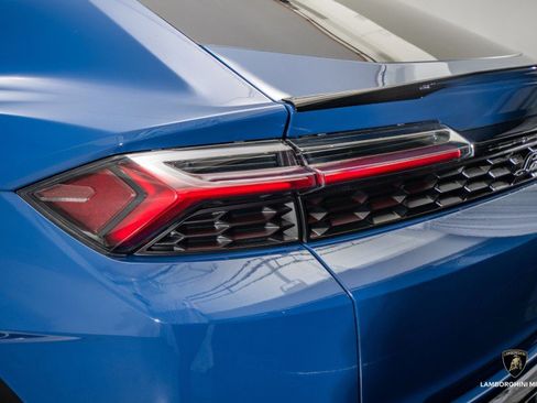 Used 2025 Lamborghini Urus SE image 23