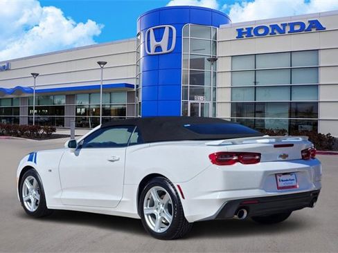 Used 2020 Chevrolet Camaro LT image 4