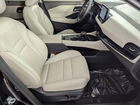 Used 2023 Nissan Rogue SL w/ SL Premium Package image 33