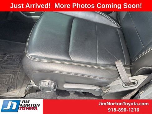 Used 2022 Jeep Wrangler Unlimited Sahara AWD/4WD image 10