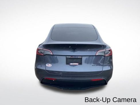 Used 2023 Tesla Model Y Long Range image 4