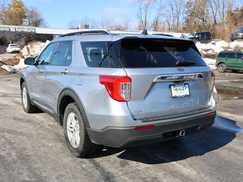 Used 2022 Ford Explorer XLT w/ Class IV Trailer Tow Package image 5