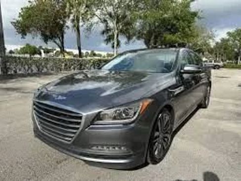 Used 2015 Hyundai Genesis 5.0 image 1