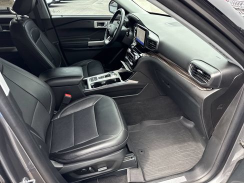 Used 2024 Ford Explorer Limited RWD image 35