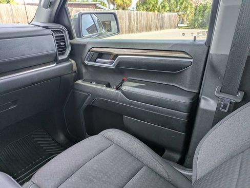 Used 2023 Chevrolet Silverado 1500 LT RWD image 17