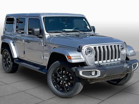 Used 2021 Jeep Wrangler Unlimited Sahara w/ Cold Weather Group AWD/4WD image 2
