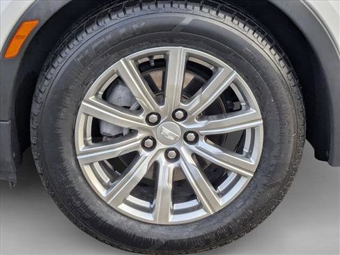 Used 2021 Cadillac XT4 Premium Luxury w/ Driver Awareness Package FWD image 23